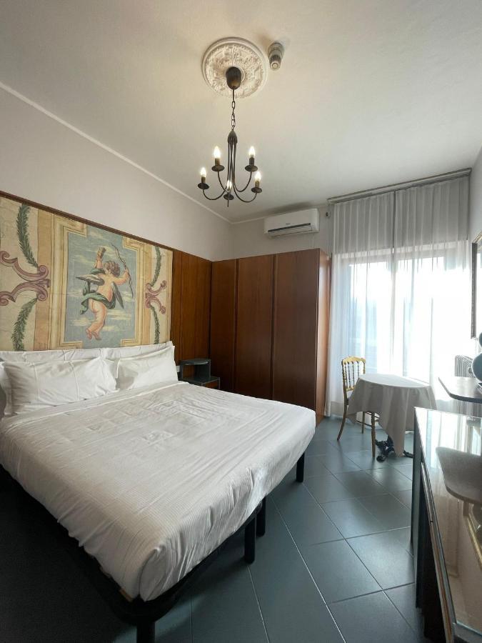 Hotel La Bussola Cittiglio Kültér fotó