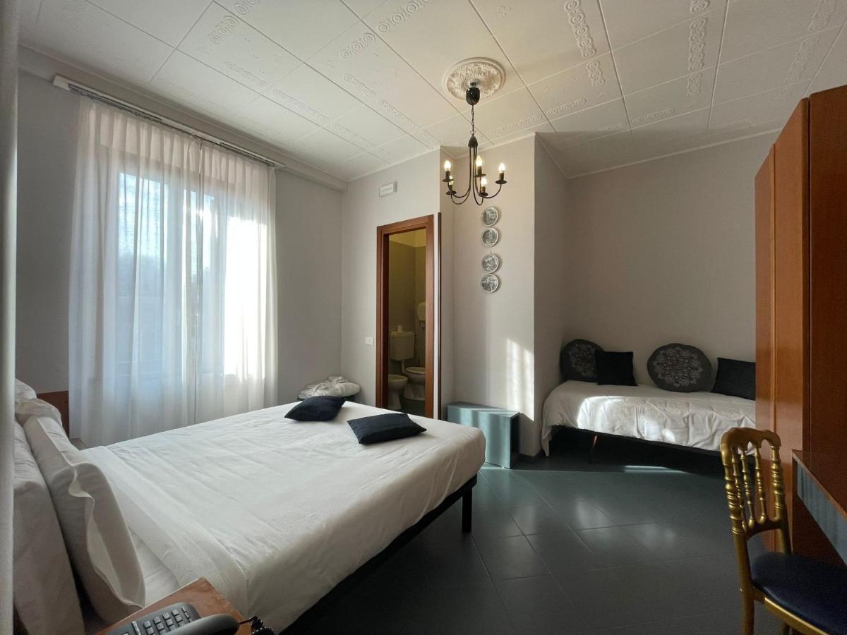 Hotel La Bussola Cittiglio Kültér fotó